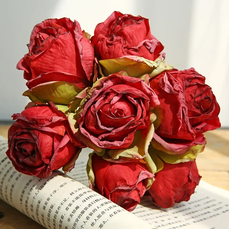 

Искусственный букет роз из шелка