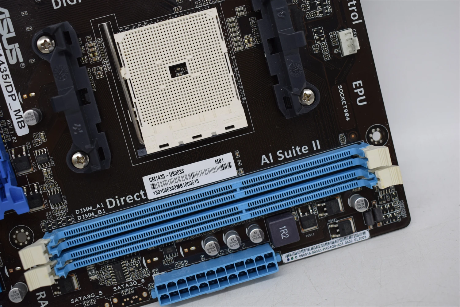 Материнская плата ASUS F2A55-M LK/CM1435 Использует чипсет AMD A55 FCH разъем FM2 поддерживает