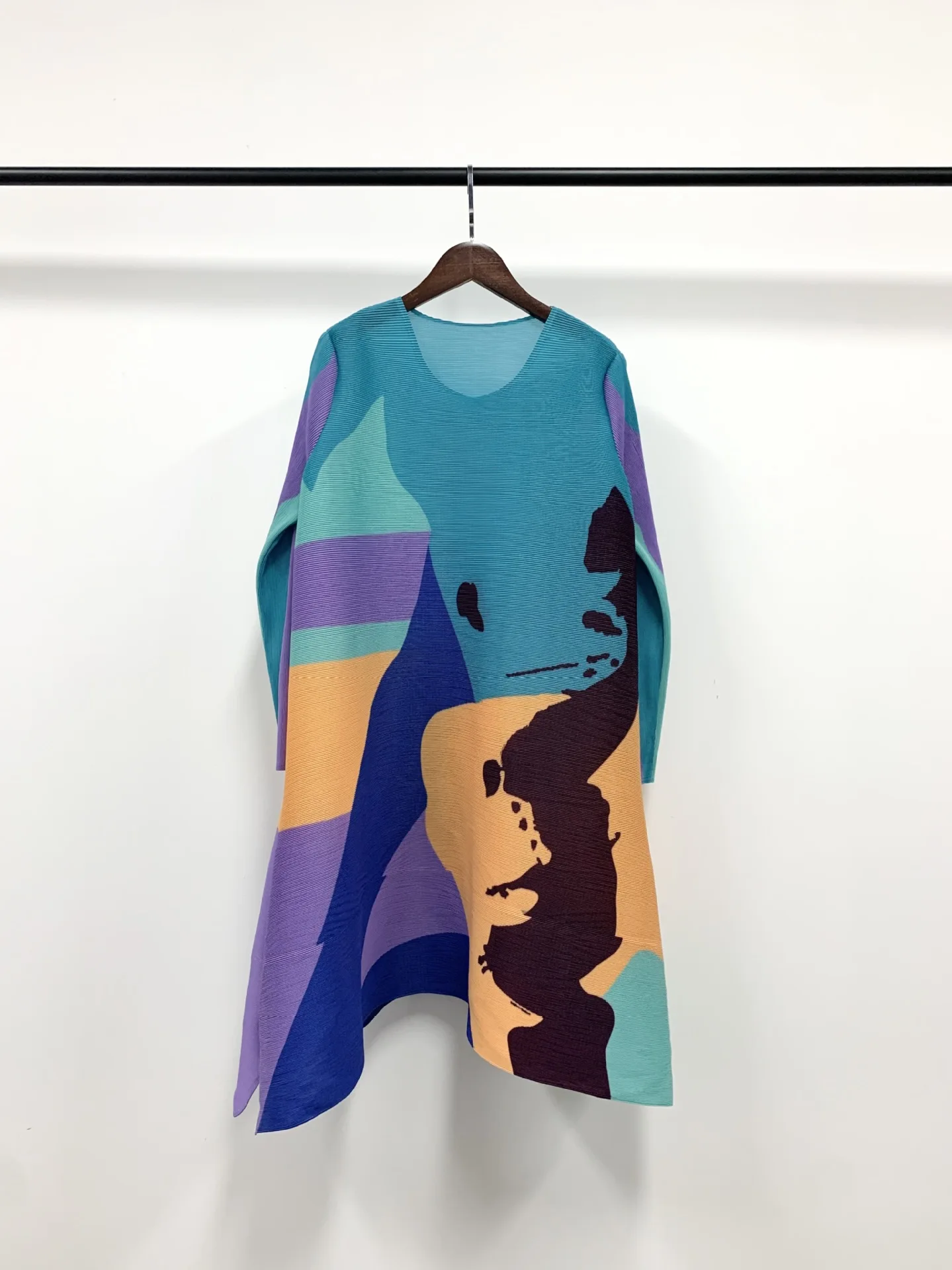 

Miyake pleated autumn pleated graffiti loose ladies fashion casual slim dress