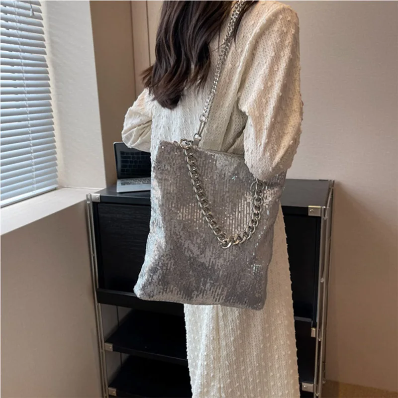 

Fashion Sequin Women's Shoulder Bags 2023 Luxury Designer Party Handbags Ladies Large Capacity Chains Crossbody Bucket Bag Totes