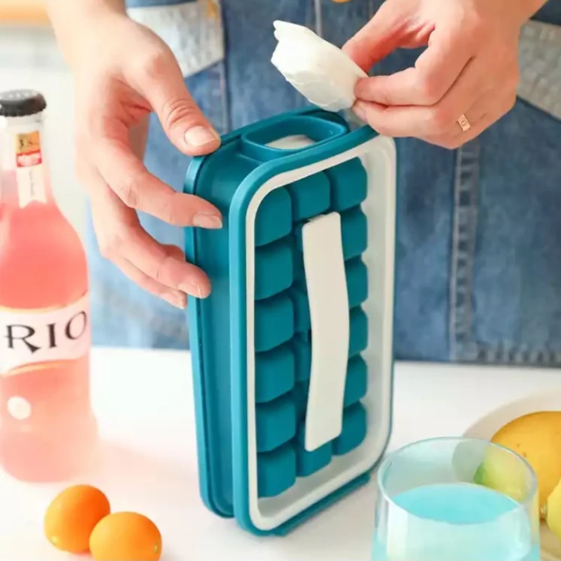 

Square Ice Maker Summer Ice Kettle Kitchen Bar Accessories Gadgets 2022 Creative Ice Cube Mold 2 In 1 Multi-function Ice Tub