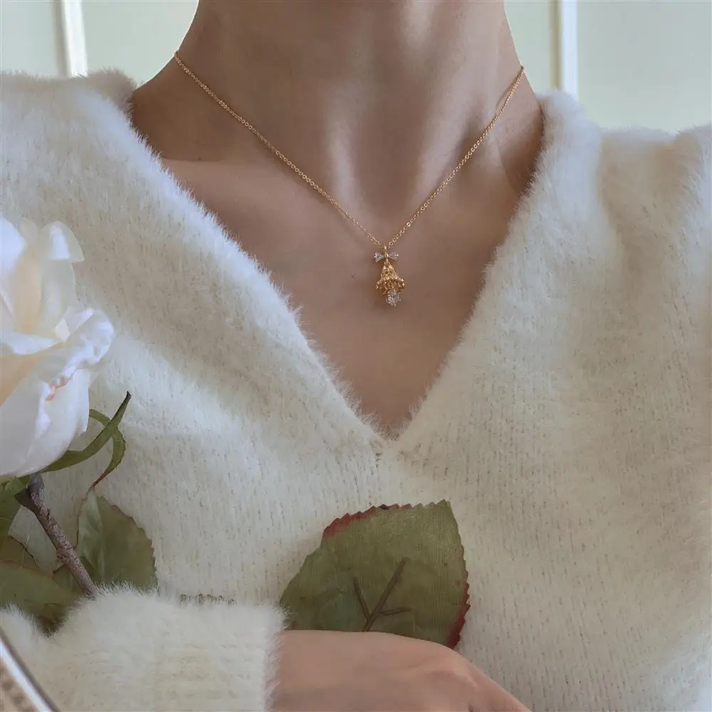 

Handmade Christmas Bell Necklace Designed by Female Minority Light Luxury and Versatile 2023