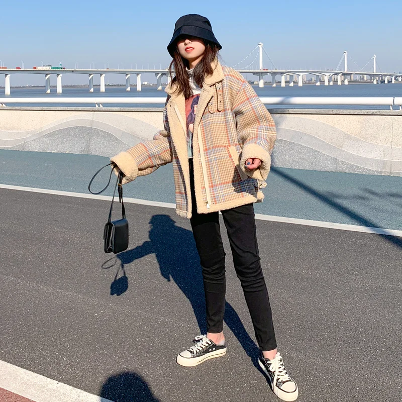 Lamb wool short down cotton padded jacket women's Korean loose winter plaid jacket 2023 NEW