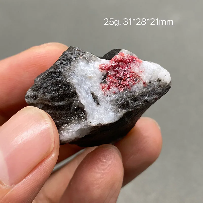 

100% натуральная киноварь оригинальный камень