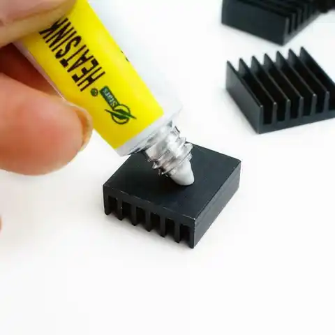 Теплопроводящие Магнитные Клейкие прокладки для чипа VGA RAM LED IC Охлаждающий радиатор охлаждения