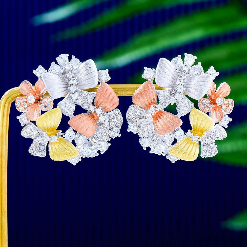 Женские серьги-подвески с фианитом, в форме бабочки
