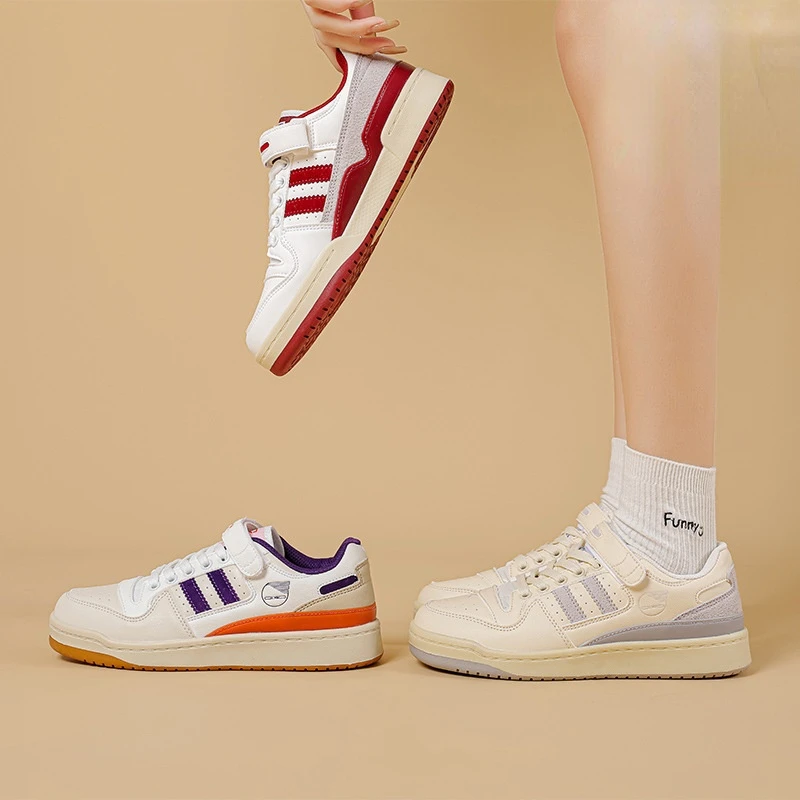 

2022 New Women's Leather Sneakers Women's Velcro Flat Shoes Retro White Shoes Non-slip Wear-resistant Running Sneakers Women