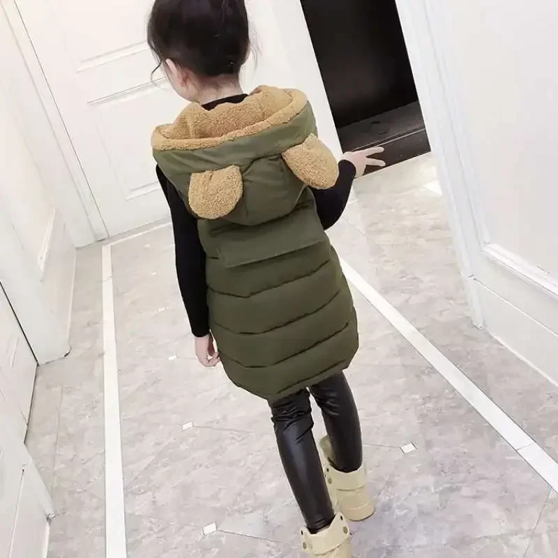 Зимний теплый жилет на молнии с капюшоном и флисовой подкладкой для девочек