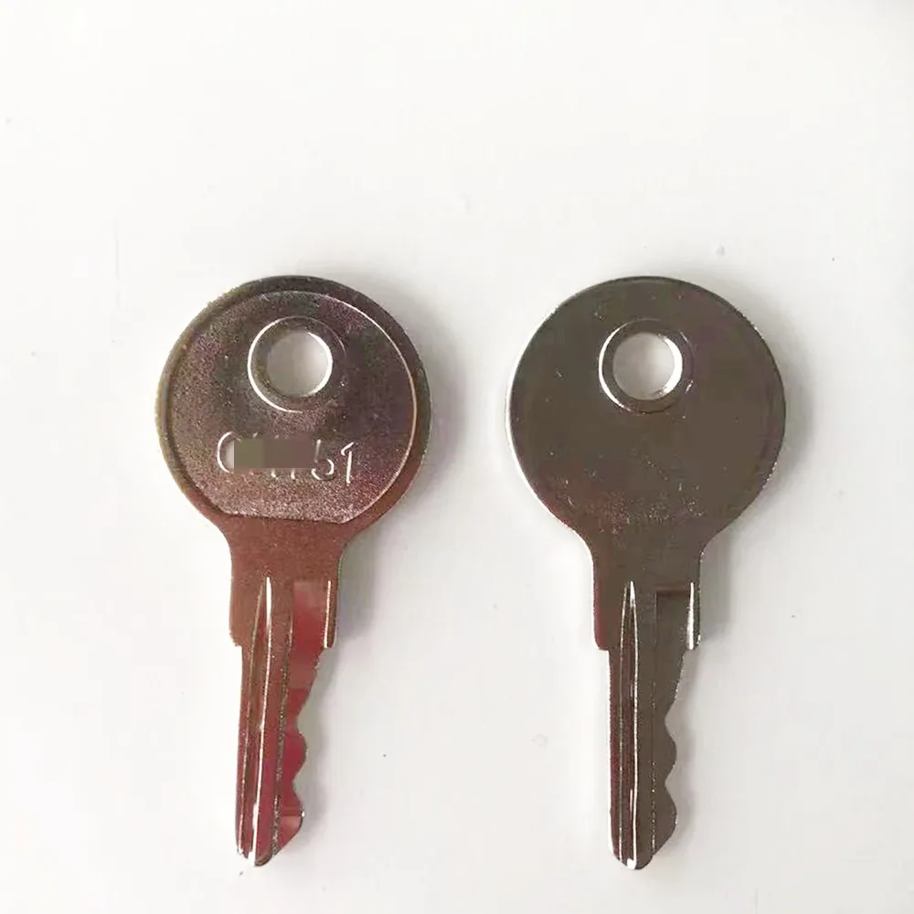 Keychannel 2PCS CH751 Copper Key Universal Keys 751CH Key for Elevator Lock Control Cabinet Room Car T-Handles RV Storage Doors images - 6