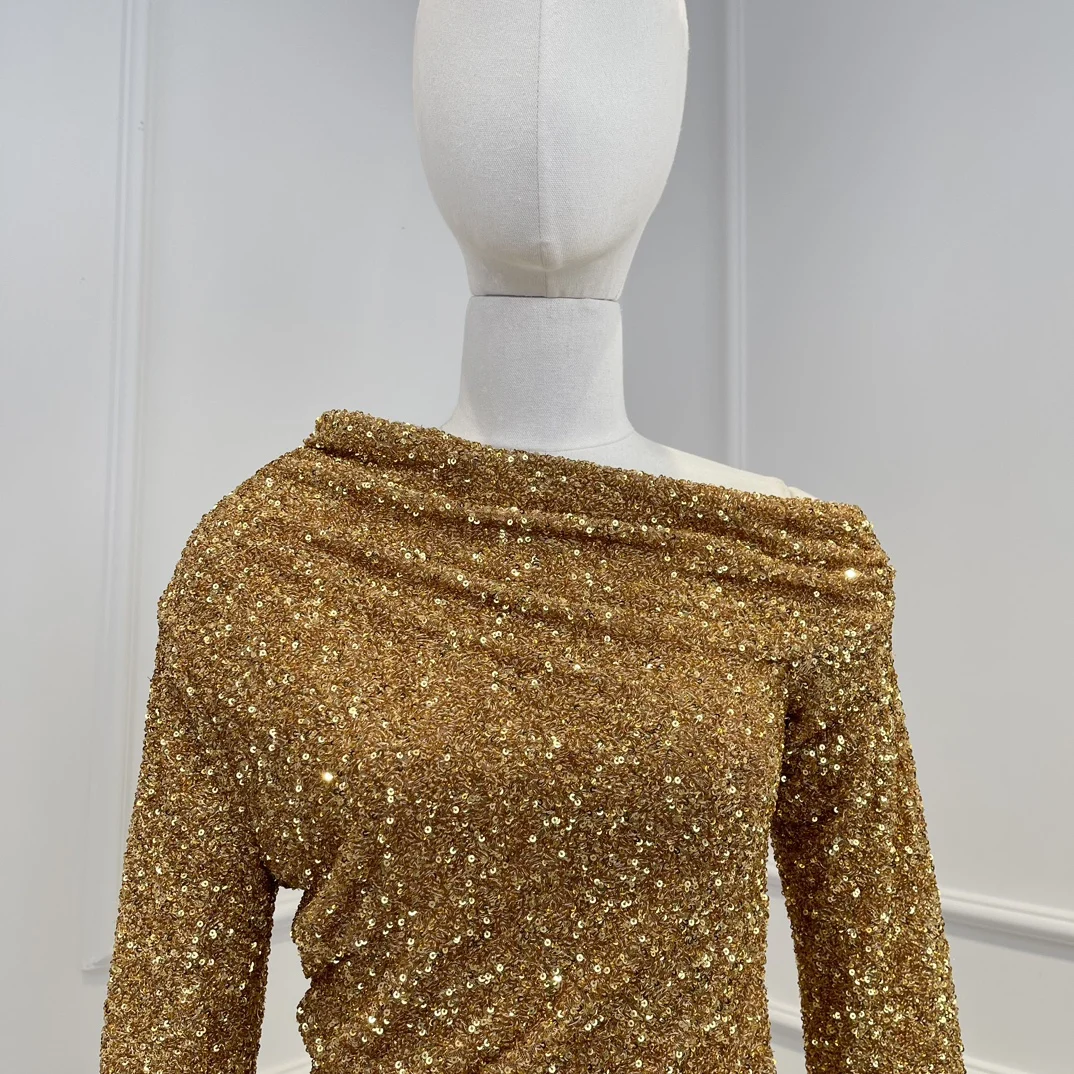 Рисунок 2 - Женский топ с длинным рукавом