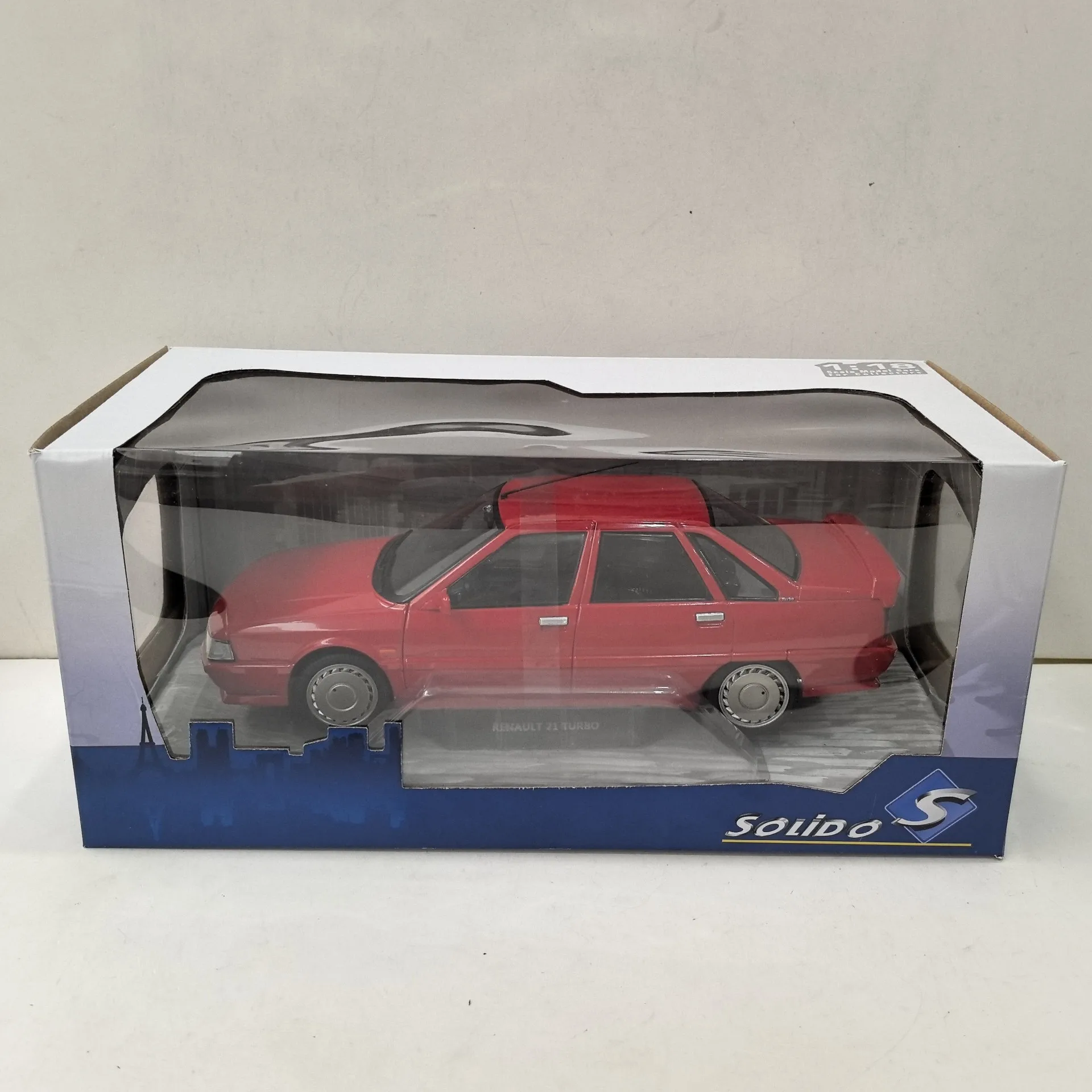 Фото Литая модель автомобиля SOLIDO в масштабе 1/18 RENAULT 21 TURBO Q4 из сплава №1