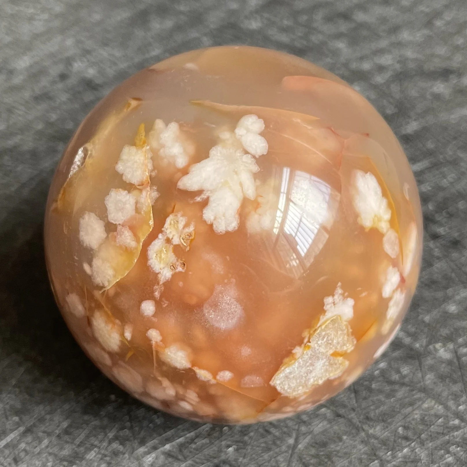 193 г натуральный хрустальный шар Сакура Агат Сфера горный Декор грубый полированный кварцевый камень Исцеление 193 г натуральный хрустальный шар Сакура Агат Сфера горный Декор грубый полированный кварцевый камень Исцеление