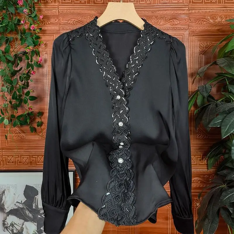 

Женская шелковая рубашка с вышивкой, V-образным вырезом и длинным рукавом