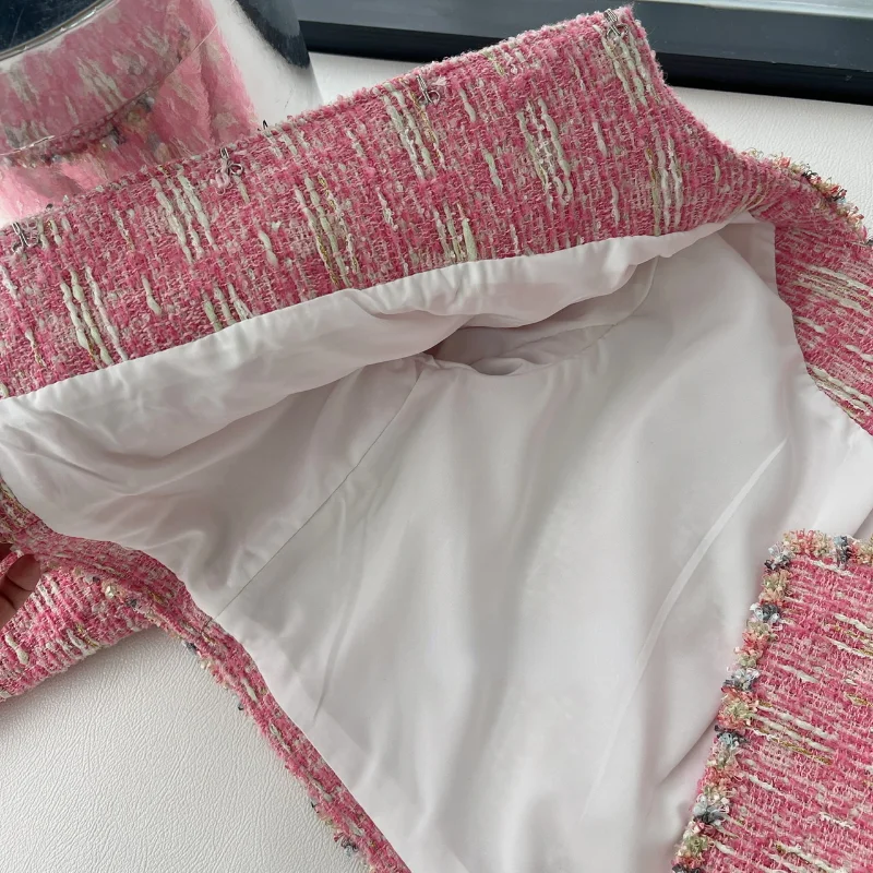 Рисунок 6 - Женское твидовое короткое пальто