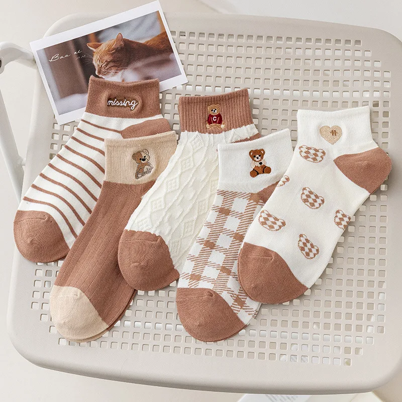 

Милые высококачественные носки для девочек с мультипликационным медведем с вышивкой японские кавайные цветные полосатые клетчатые носки ...