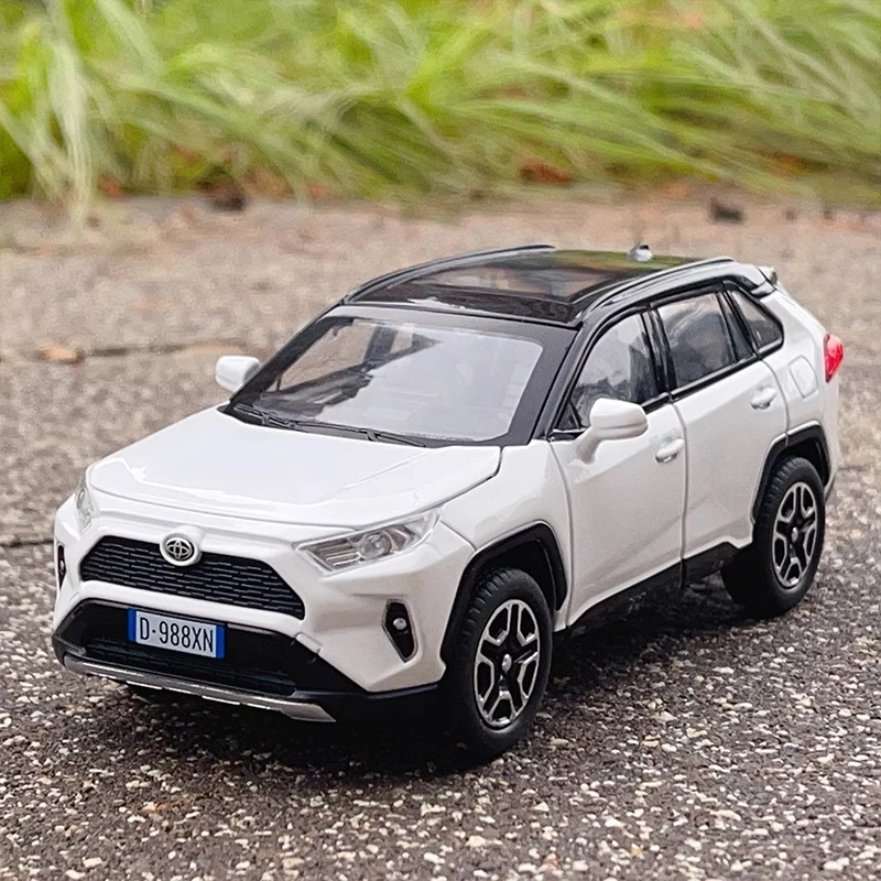 1:32 Toyota RAV4 SUV 2023 Alloy Die Cast Toy Car Model Sound and Light Pull Back Children's Toy Collectibles Birthday gift