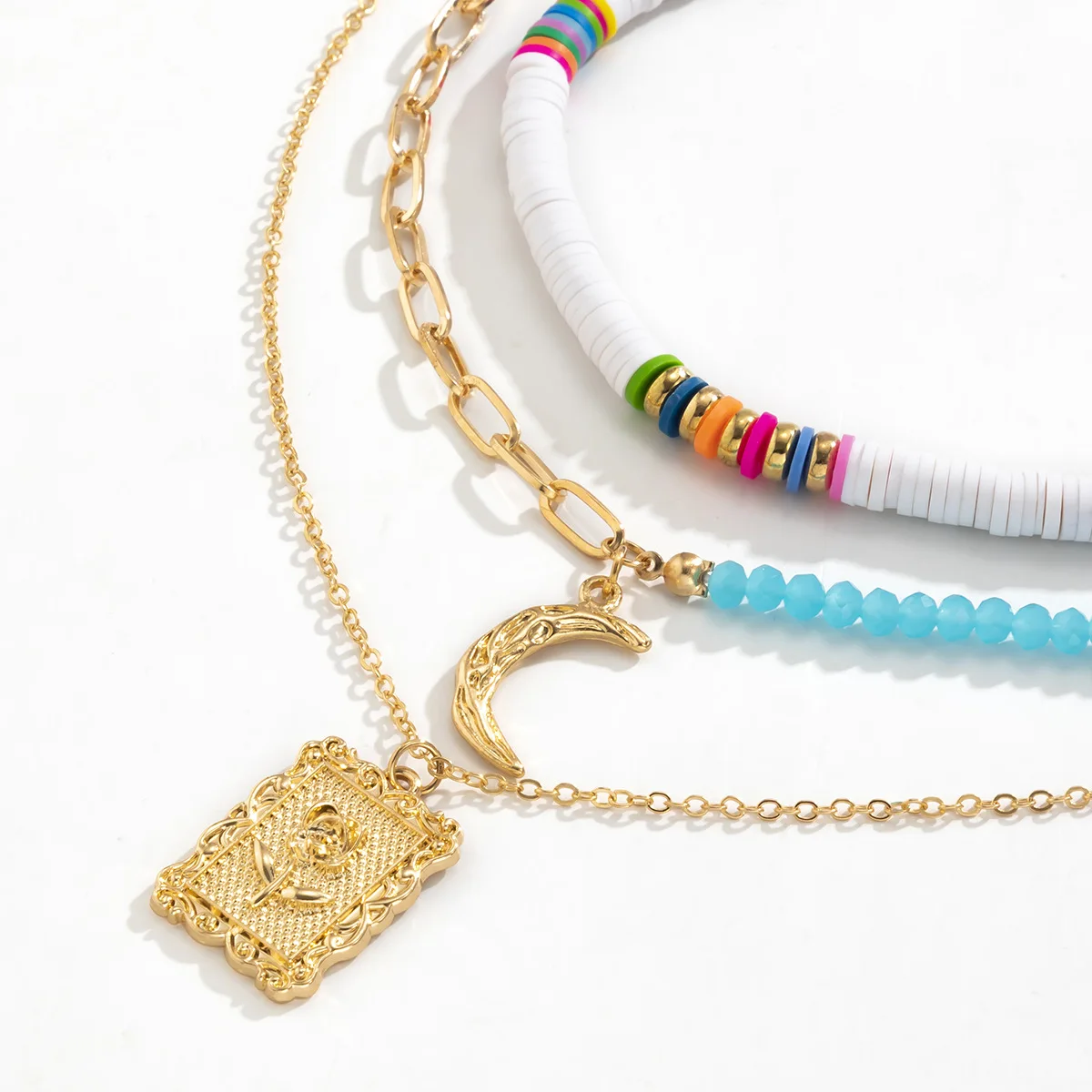 Женское геометрическое ожерелье из мягкой полимерной глины |