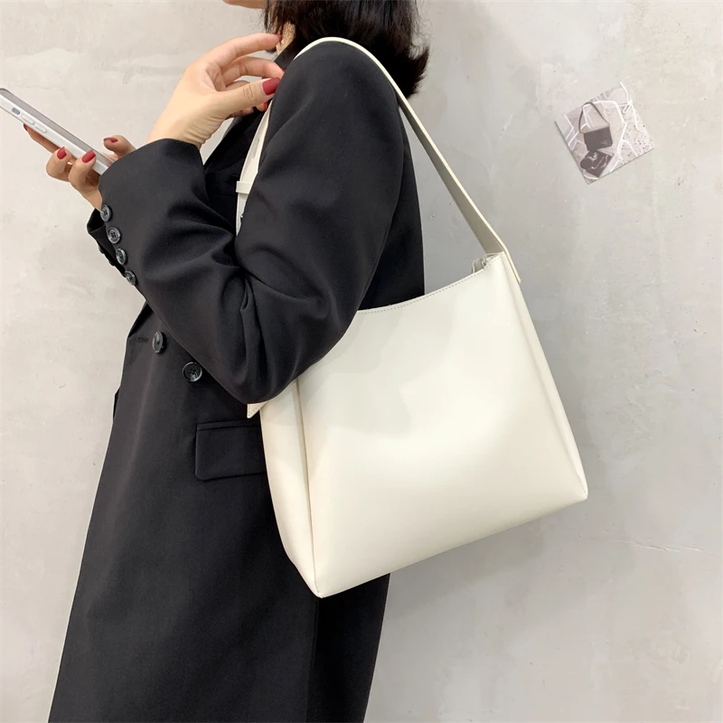 Fashion Leather Tote Bag for Women 2023 Tend Female Simple Large High Capacity Shoulder Side Bag Designer Handbags and Purses