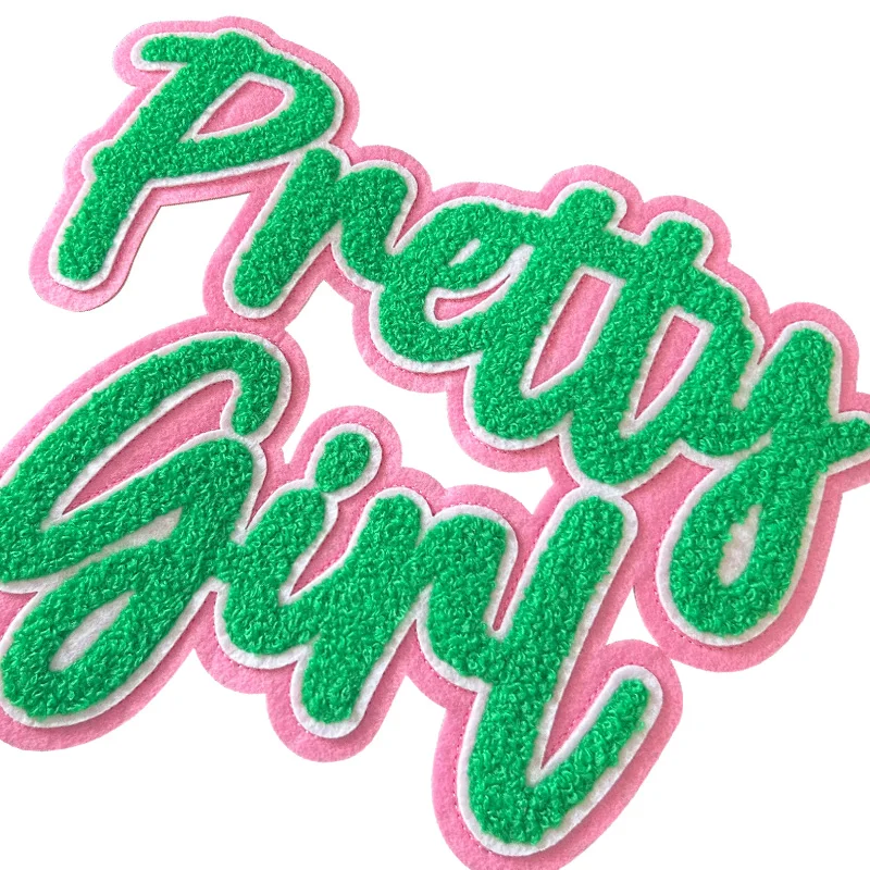 Синель красивая девочка розовый и зеленый Альфа Kappa Alpha 1908 известная как