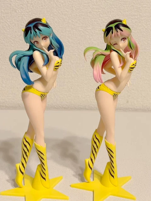 Lamù in posa bacio Action Figure 22cm 2