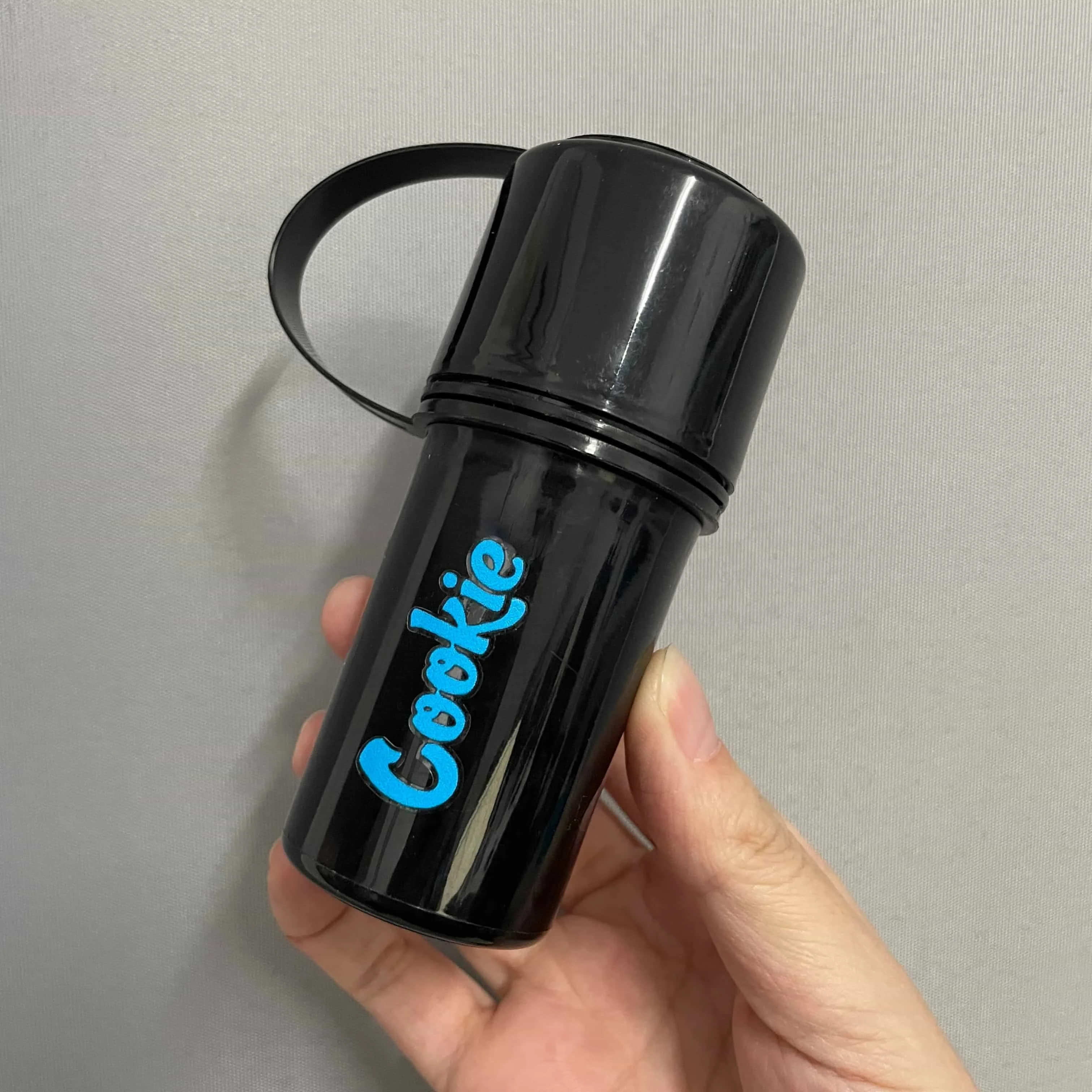 

All-in-one Herb Grinders and Weed Storage Container