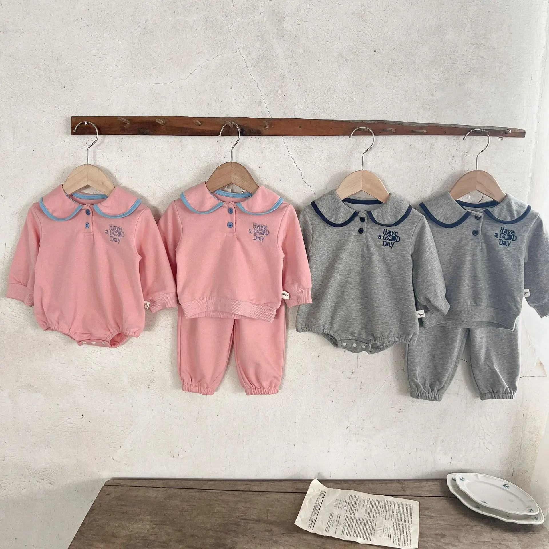 

Детский милый боди с круглым воротником, свободная Милая одежда для ползания для девочек, весенний простой спортивный костюм для мальчиков,...