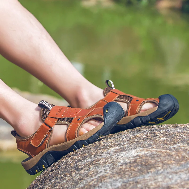 Large Size 38-46 Summer Leather Hook Loop Man Hiking Sandals Outdoor Anti-slip Men Climbing Sandals Fashion Mens Sports Sandals