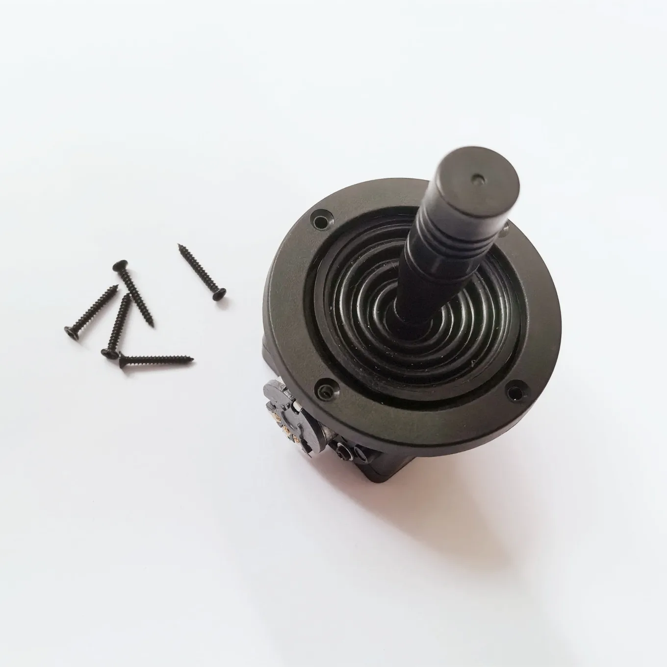 

Пластиковый переключатель MaXueZhong R204B1-M4