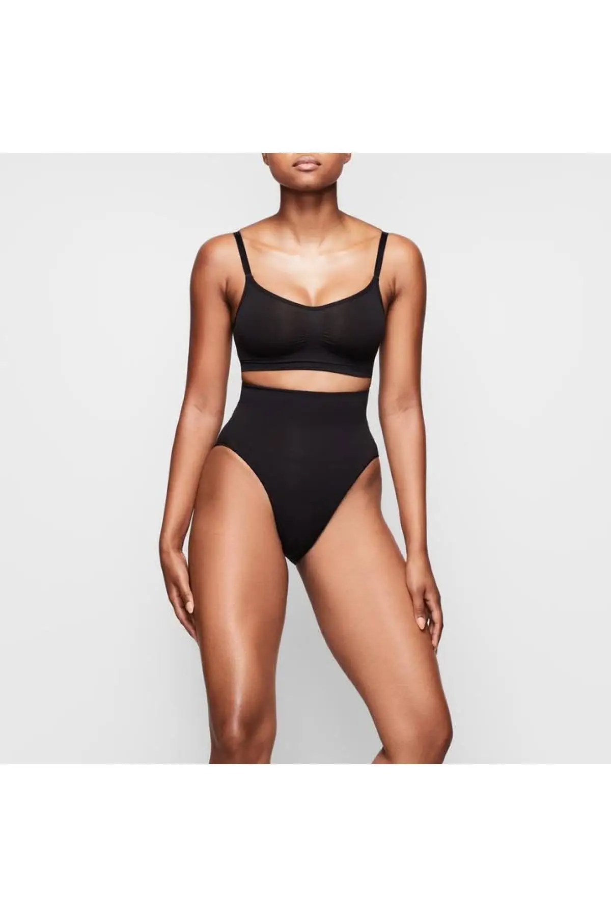 

Bel Toparlayıcı корсет, трусики черного цвета