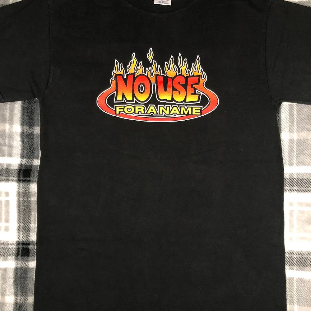 Нет использования для названия Винтажная Футболка Y2K Pop в стиле панк рок-группы