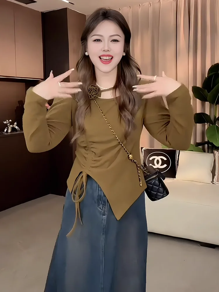 Женская трикотажная футболка обнимающая живот осенняя