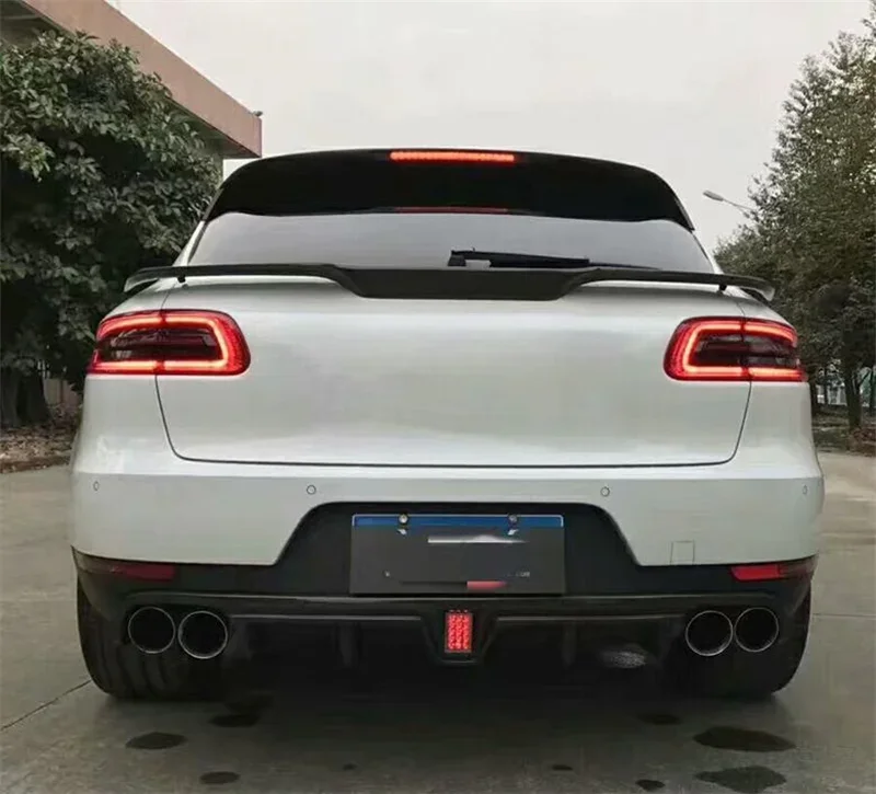 Новинка! Передняя губа заднего диффузора из углеродного волокна для Porsche Macan 2014 2015