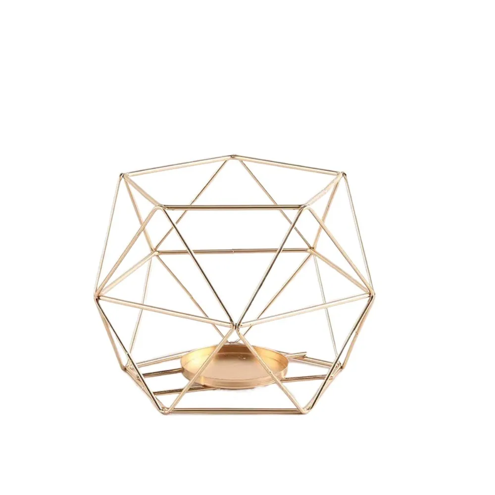 

Многоугольный подсвечник из железа