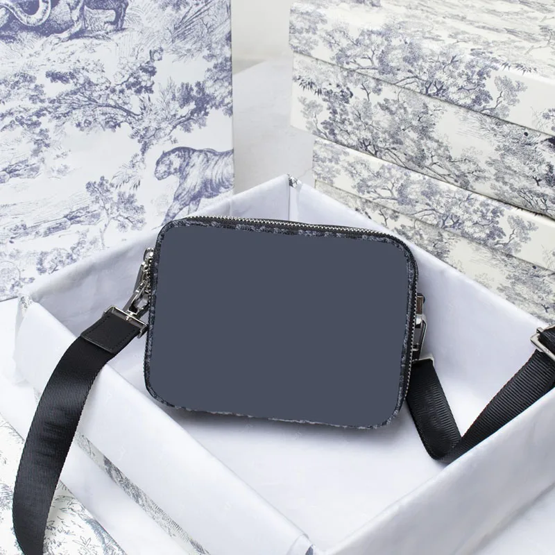 

Мужская сумка из натуральной кожи, с вышивкой, 17 см