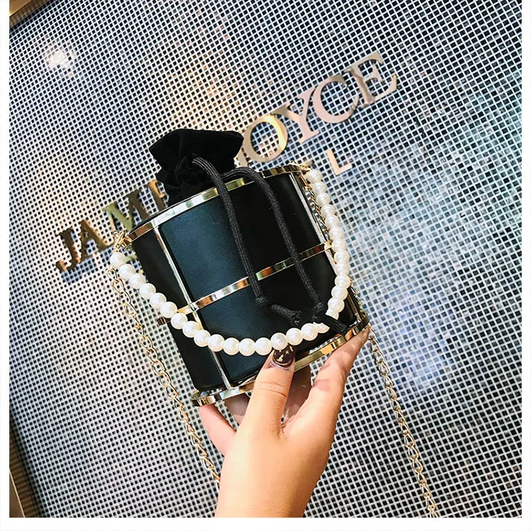 

New Personality Metal Frame Bucket Bag Women's Hollow Shoulder Bag Pearl Handbag High Quality Pu Designer Style
