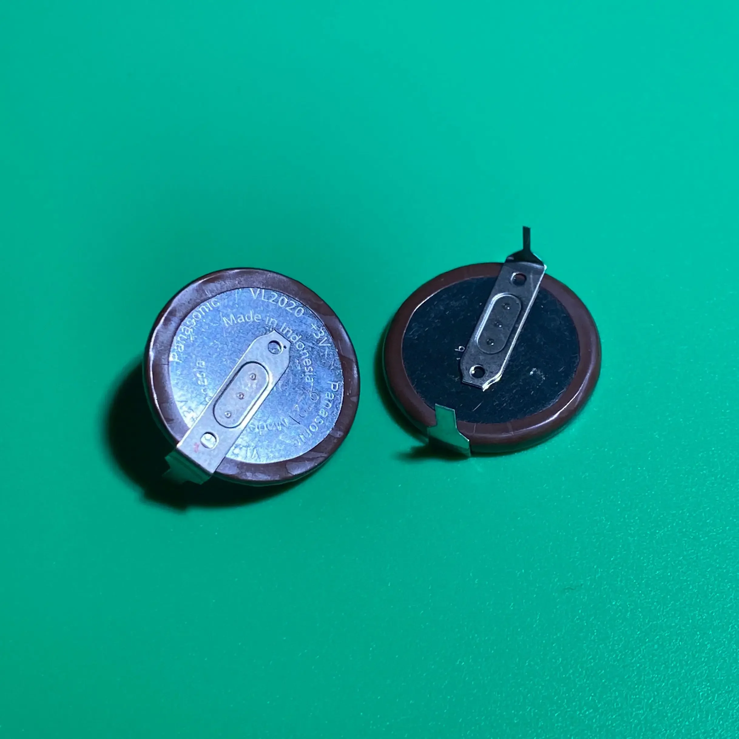 VL2020 SMD BATT LITH 3 В 20 мАч МОНЕТА 0 мм с ножками 180 градусов Перезаряжаемая кнопочная