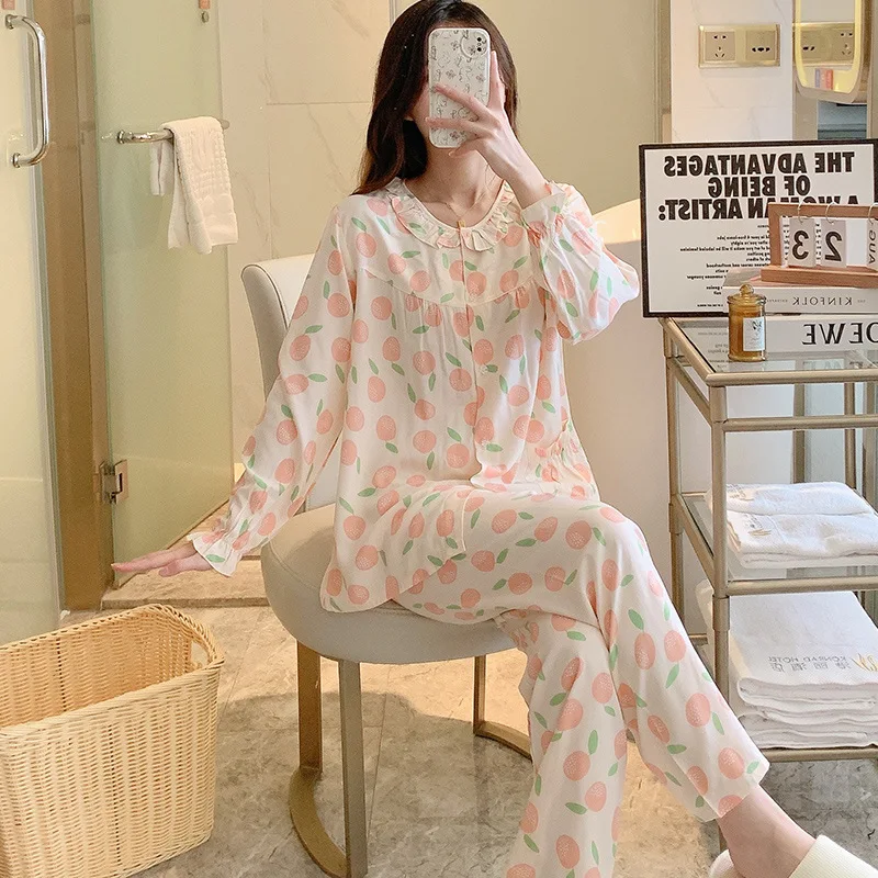 Young woman Pajamas Long Sleeves cardigan Cotton silk pajamas set