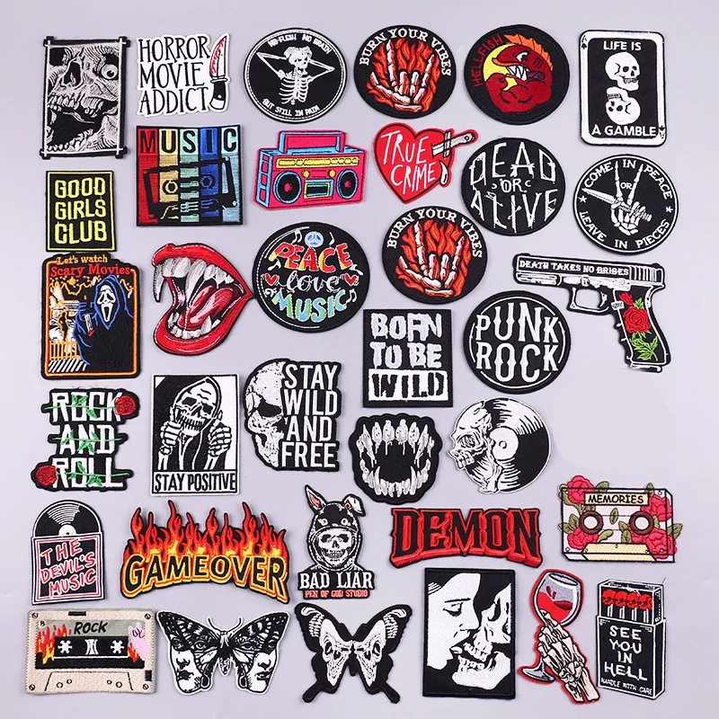 Нашивки с вышивкой в стиле панк/букв сделай сам