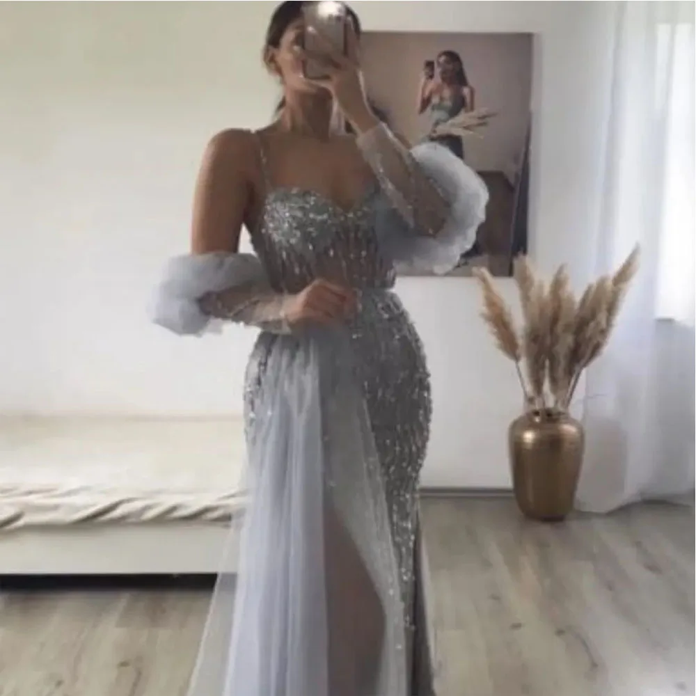 

Luxury Feathers Mermaid Gray Evening Dress 2023 Beaded V-Neck Prom Dresses for Women Wedding Party