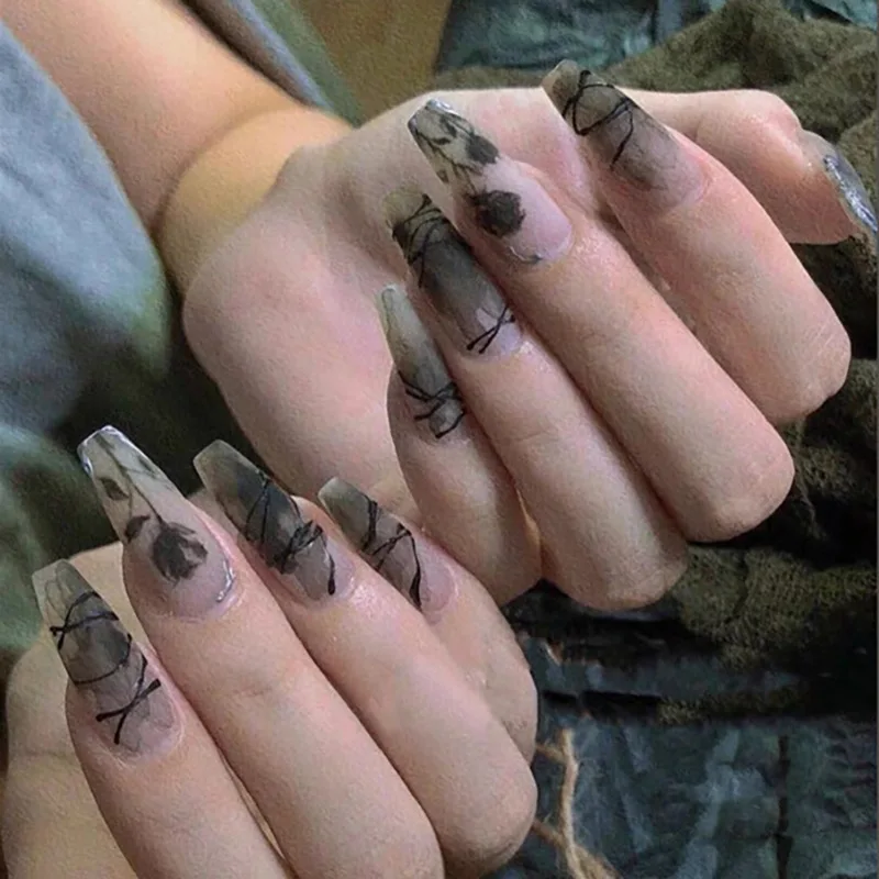 

Dark Flowers and Dry Roses Wearing A Long Nail Piece Wearable Fake Nails Nail Art Finished Detachable Nail
