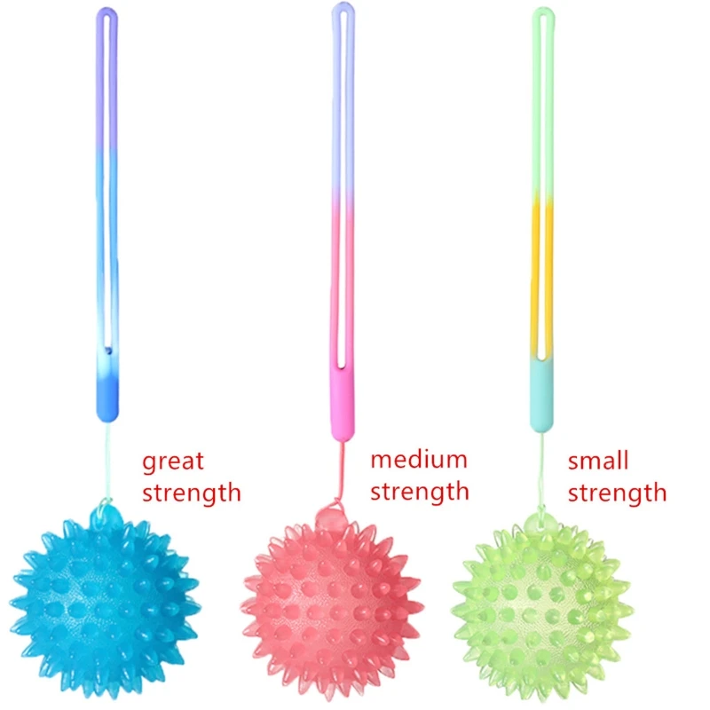

Шар для кистей рук спилковый Массажный мяч триггерный тренажер для пальцев Тренажер для кистевых пальцев с веревкой для тренировок и фитне...