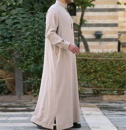 Muslim Arabian Fashion Men Robe Long Sleeve Solid Color Half Collar Loose Pullover Mid-east Elegant Men Muslim Robe For Winter