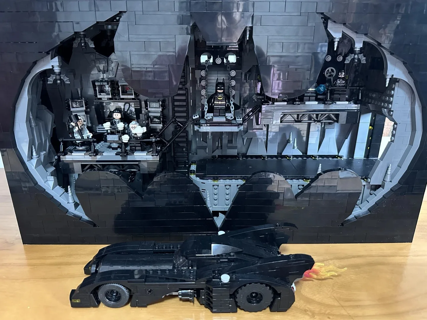 Конструктор Batcave Shadow Box LEGO 1989 для взрослых