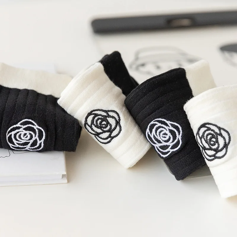 Japanese Embroidered Fashion Black White Mid-Tube Korean Niche Retro Sports Cotton Socks