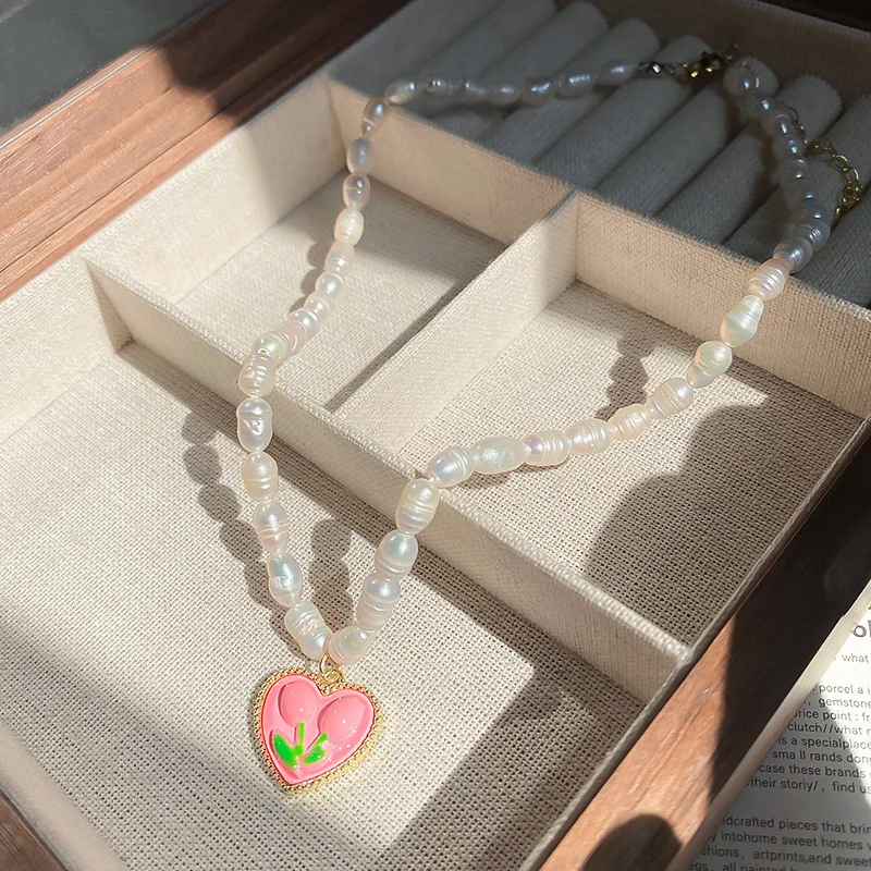 

Korea Bohemian Style Pink Heart Pendent Baroque Pearl Necklace For Women Romantic Rose Jewelry Fashion Jewelry Girls Paarty Gift
