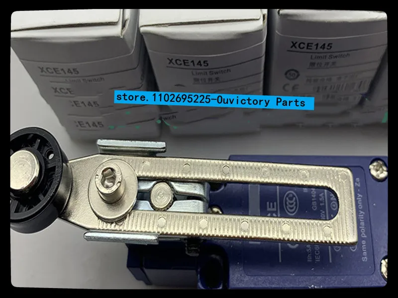 

4pcs New limit switch XCE-145 XCE-118 XCE-110 XCE-102 XCE-154
