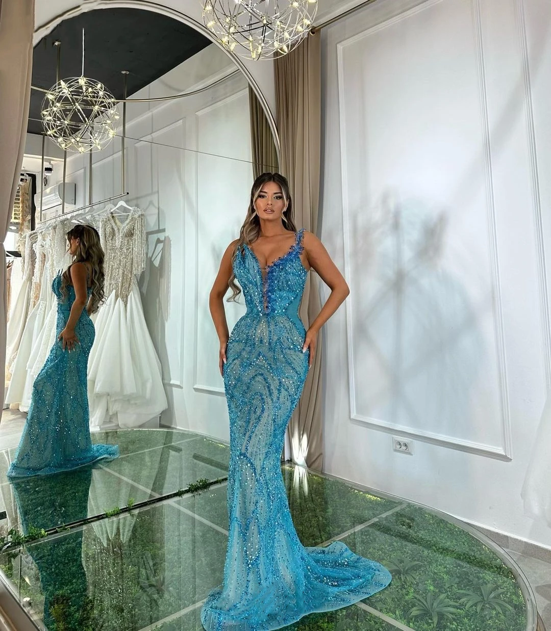 

Женское платье-Русалка на тонких бретельках, с блестками