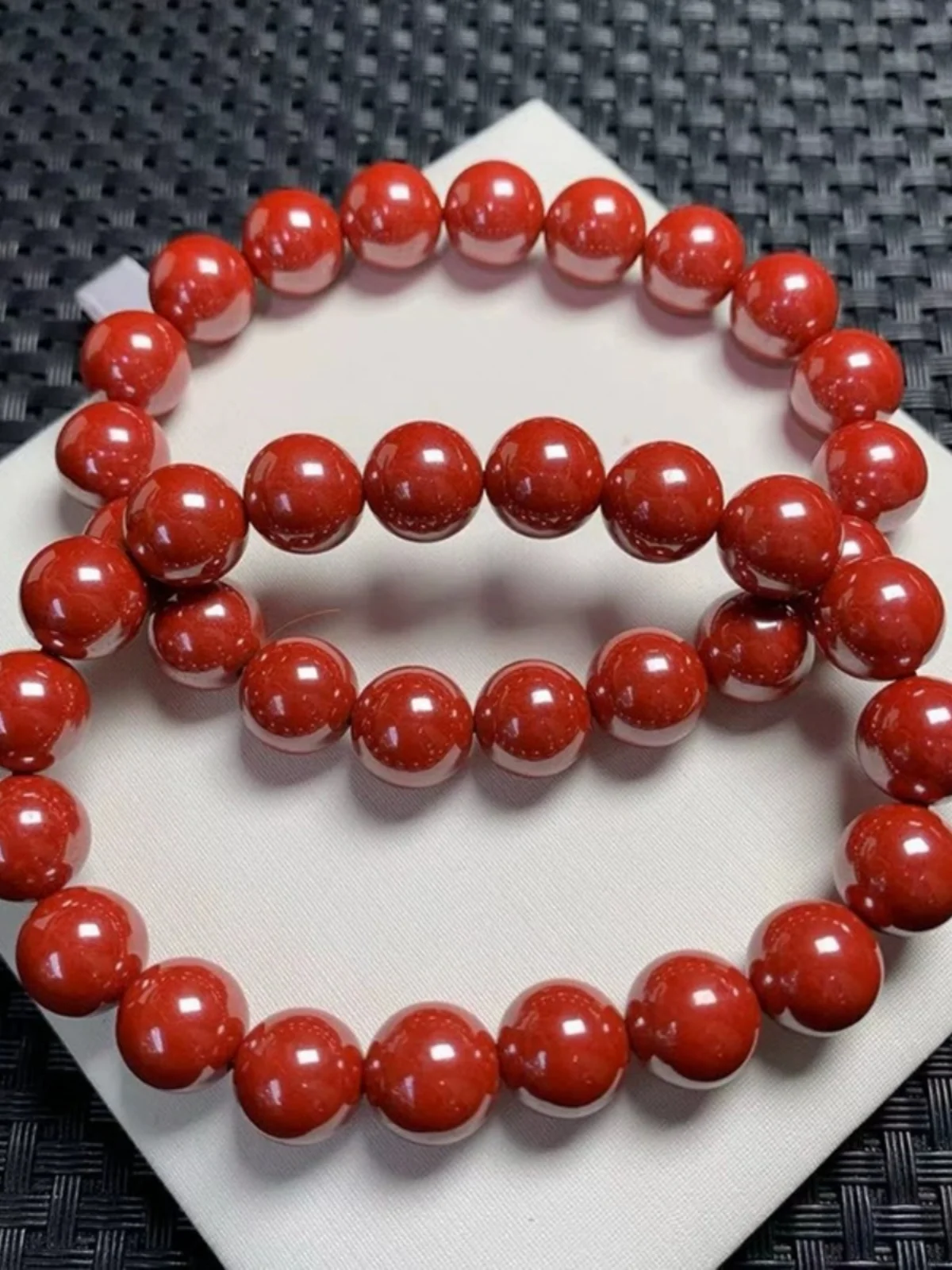 Яркий браслет Fideli с полированной натуральной императорной необработанной рудой