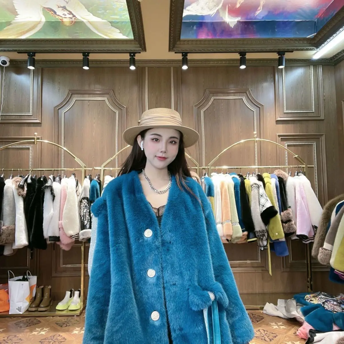 2022 Winter New Fashion High-End Thickening Warm Mid-Length Women Fur Coats Loose Slim Fit Sweet Elegant Long Sleeve Fur Jacket