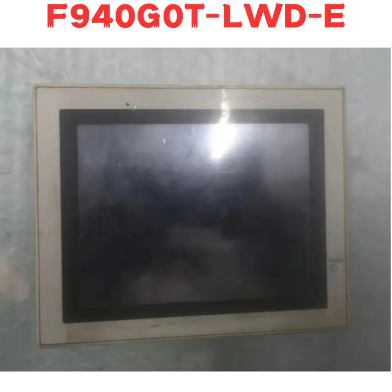 Бывший в употреблении телефон F940G0T LWD E с сенсорным экраном протестирован ОК